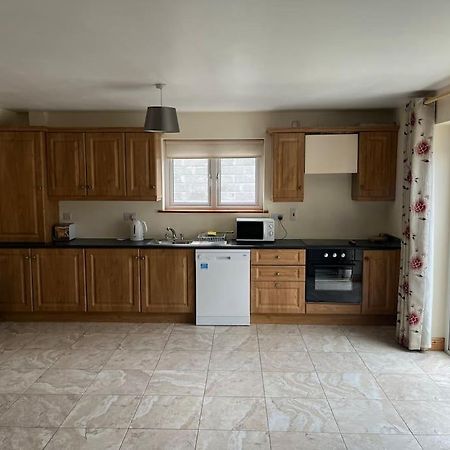 Modern 4 Bed House In Town Villa Tubbercurry Екстериор снимка