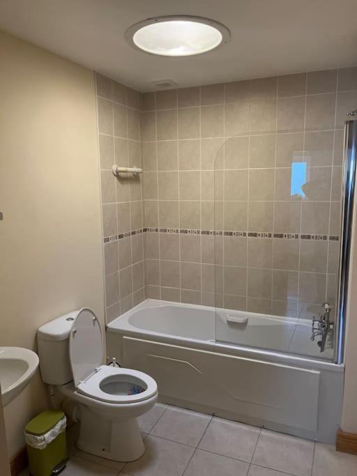 Modern 4 Bed House In Town Villa Tubbercurry Екстериор снимка